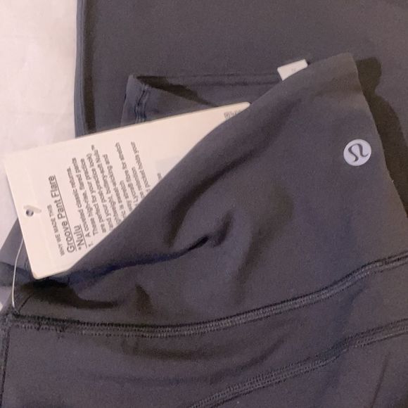 NWT LULULEMON Groove Pant Flare High Waist LEGGING Solid Black SIZE 4 Nulu ALIGN - Picture 9 of 16